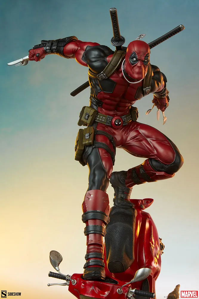 Deadpool Premium Format™ Figure