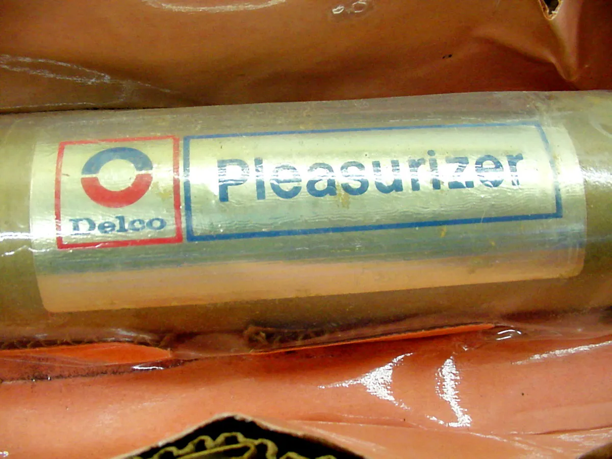 Oldsmobile 1965-68 NOS Pair Rear Delco Pleasurizer Shock Absorbers #P1180