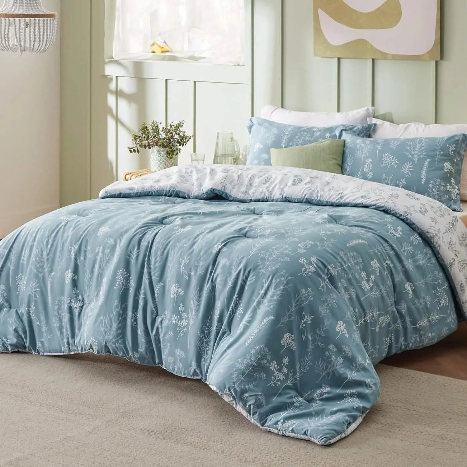 Reversible Floral Print Comforter Set