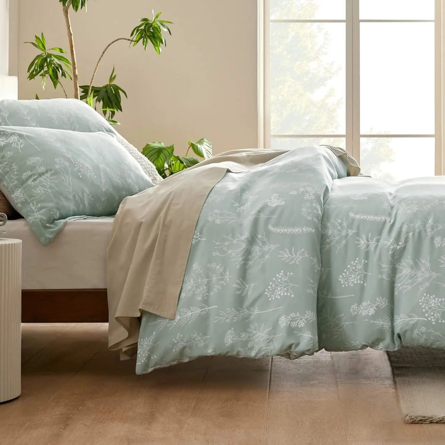 Reversible Floral Print Comforter Set