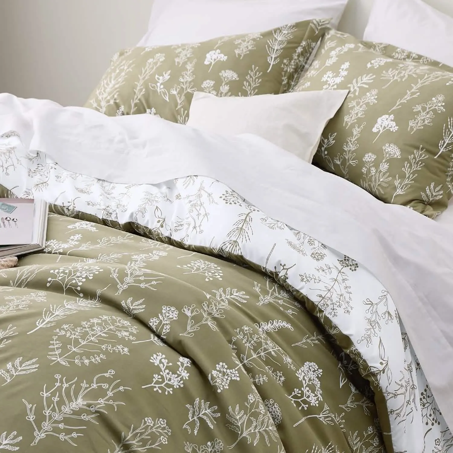 Reversible Floral Print Comforter Set