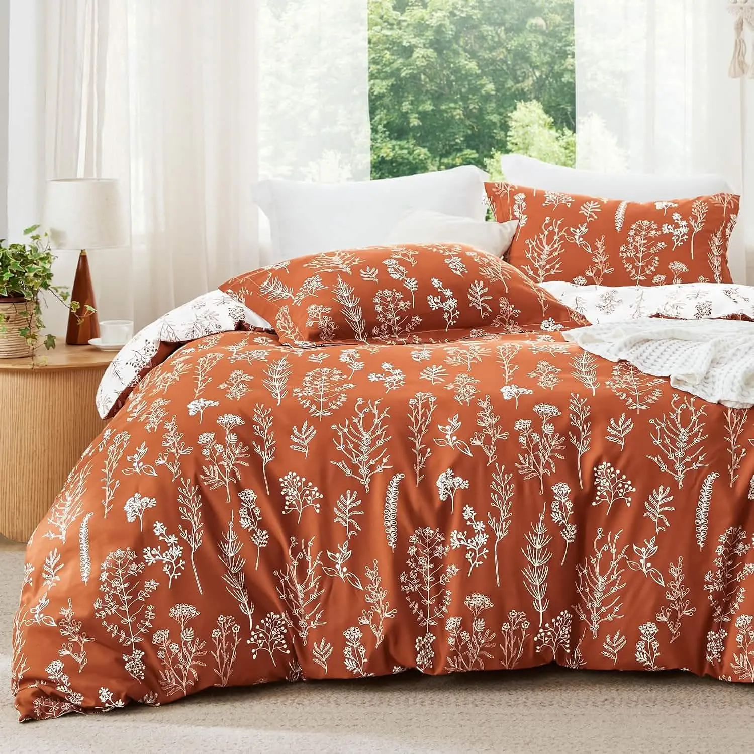 Reversible Floral Print Comforter Set