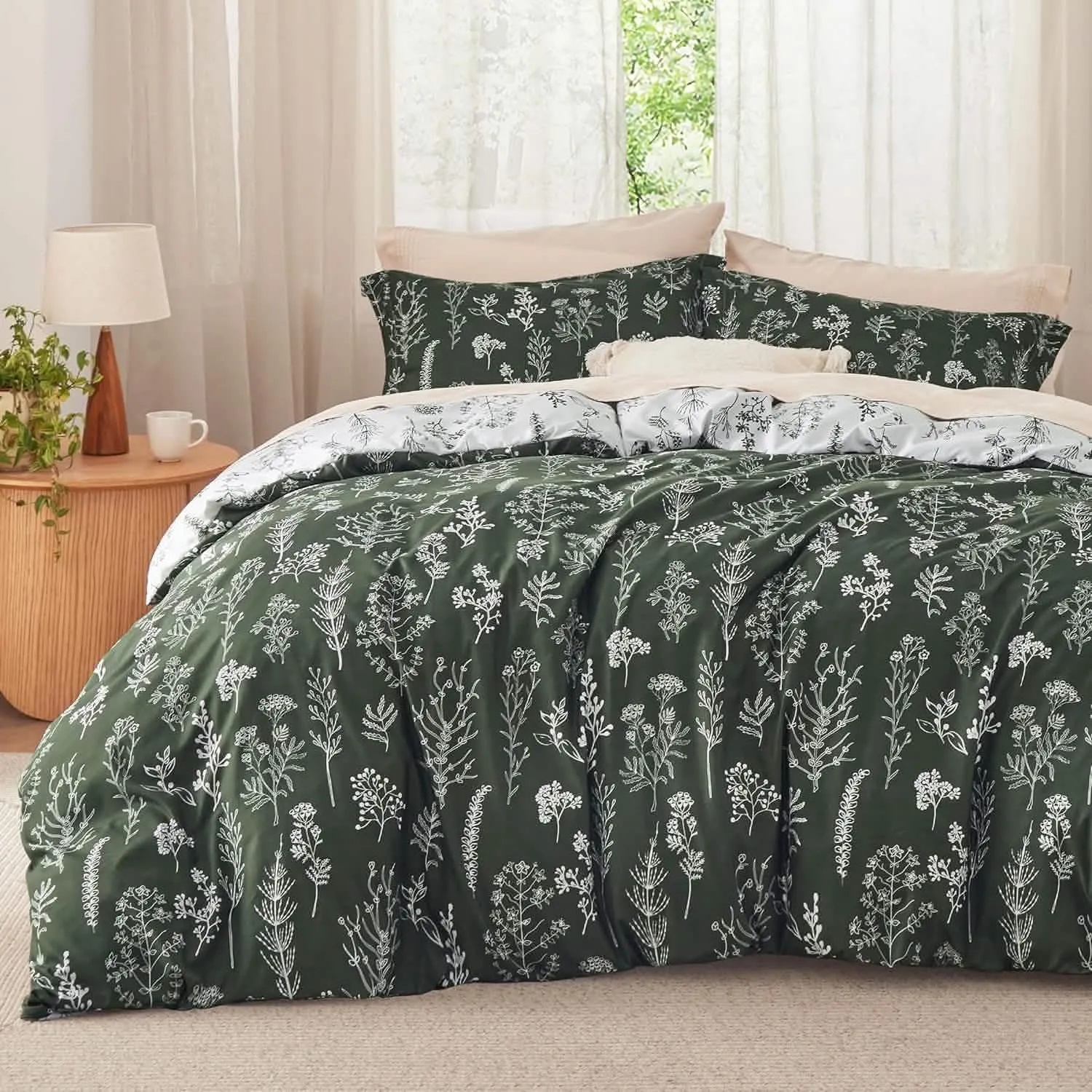 Reversible Floral Print Comforter Set