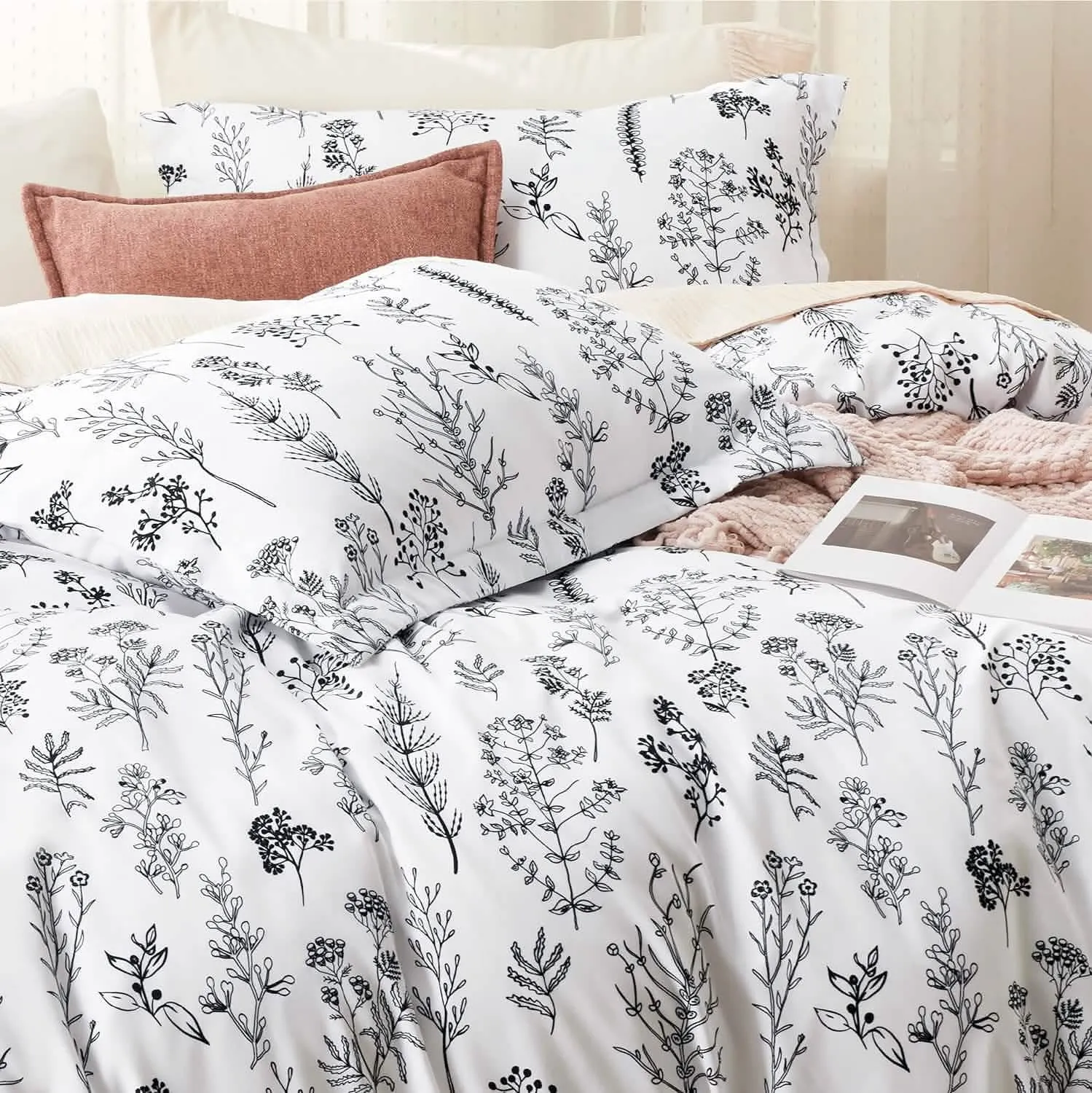 Reversible Floral Print Comforter Set