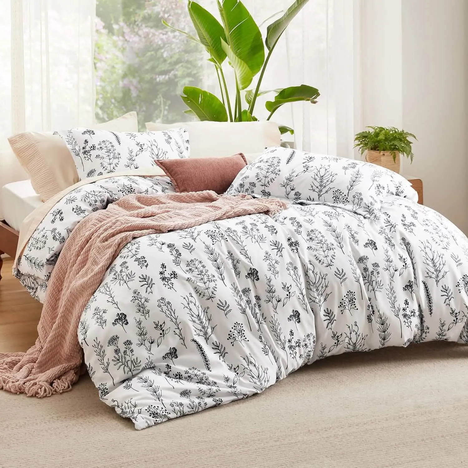 Reversible Floral Print Comforter Set