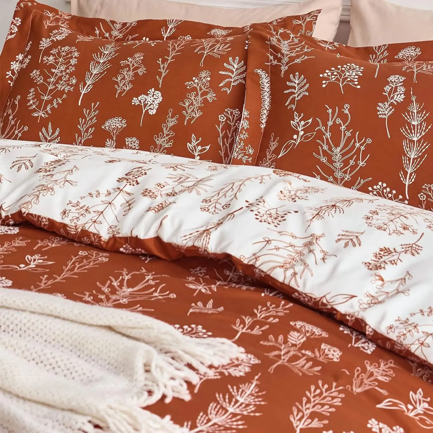 Reversible Floral Print Comforter Set