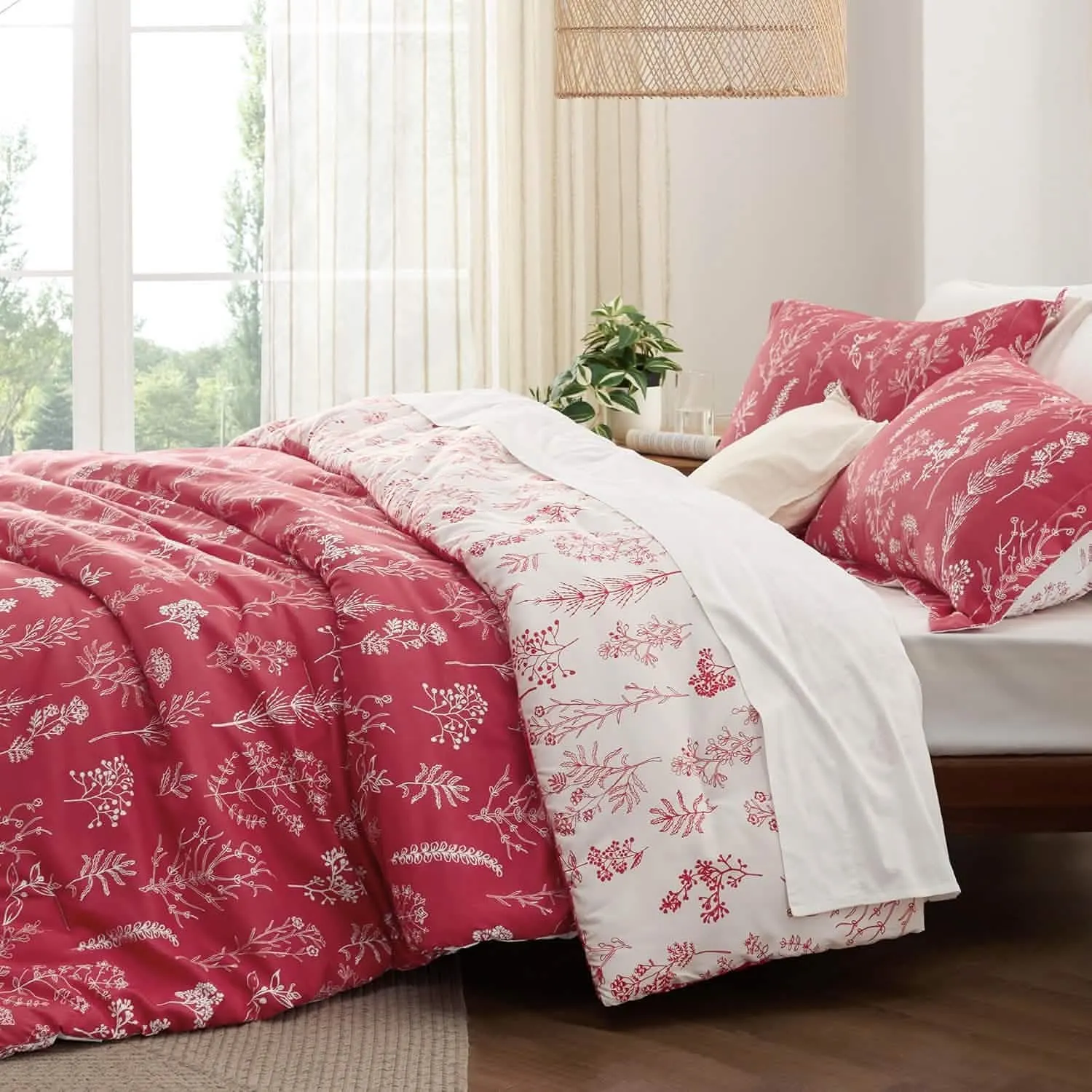 Reversible Floral Print Comforter Set