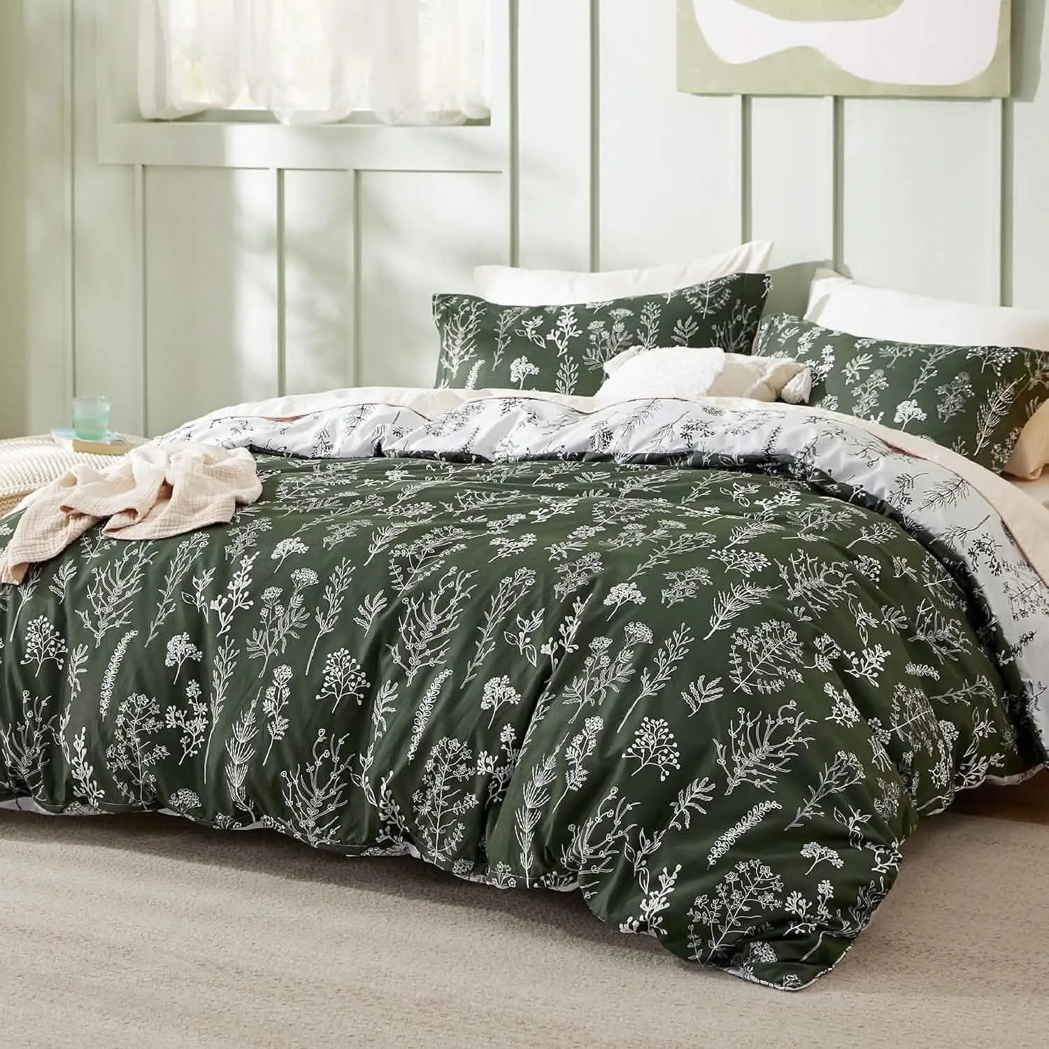 Reversible Floral Print Comforter Set